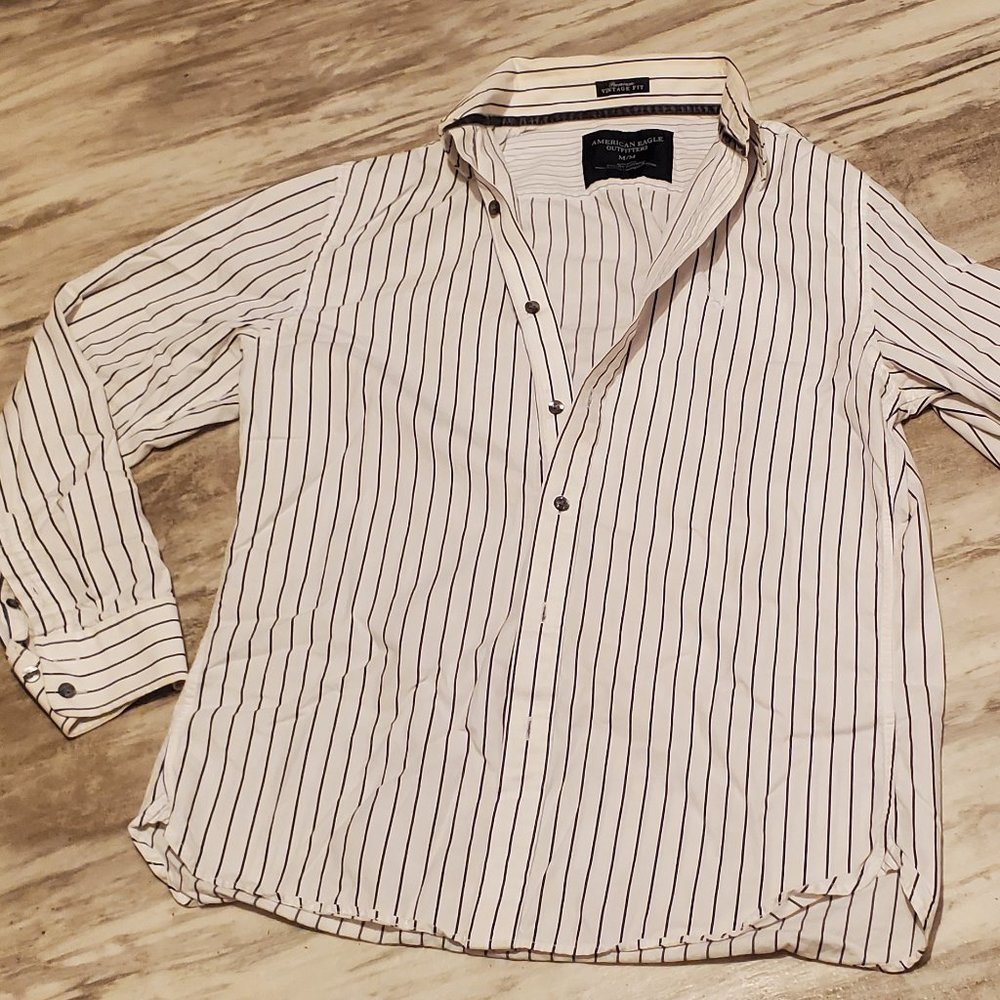 American Eagle casual button up shirt